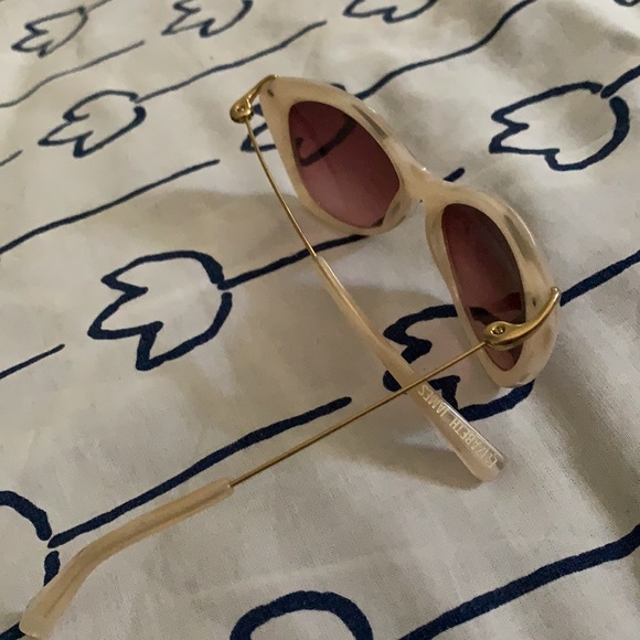 Elizabeth and James Filmore Sunglasses - Picture 2 of 2